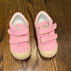 Girl’s Pink Naturino Velcro Shoes Size 22